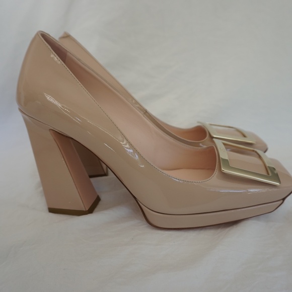Roger Vivier Viv' Square Metal Buckle Platform Pumps in Patent Nude Leather - Picture 6 of 14